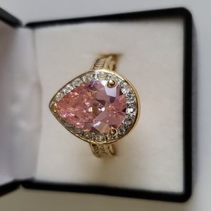 Vintage Gold Teardrop Pink Halo Ring - Women Jewelry